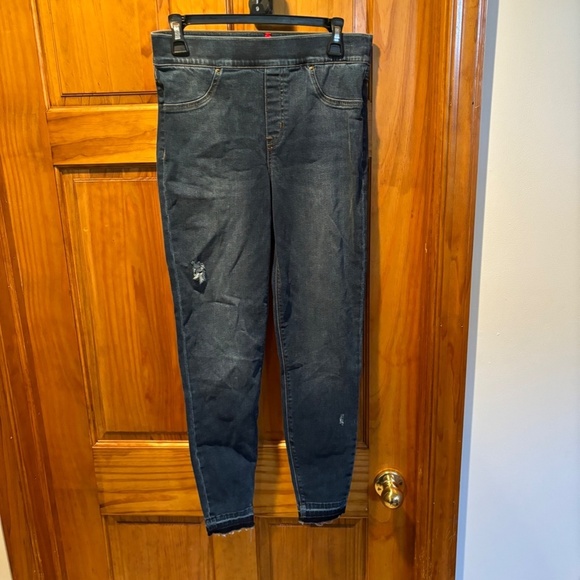 Spanx Distressed Skinny Jeans Medium - Picture 2 of 7